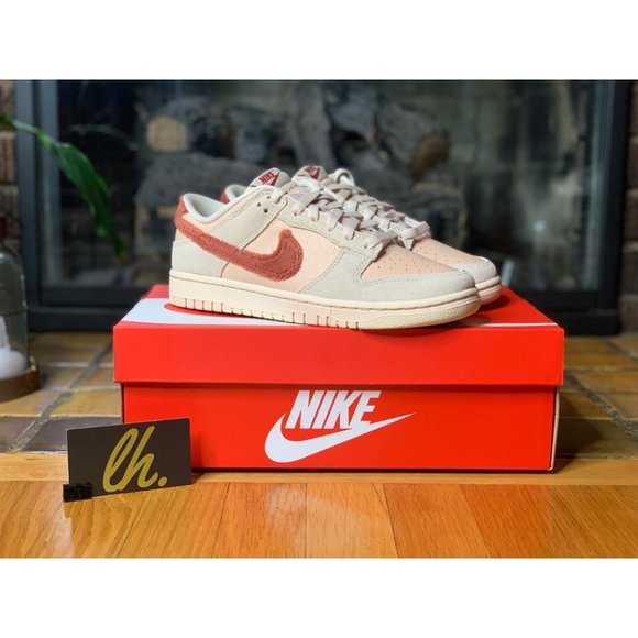 Size 8w Nike Dunk Low “Terry Swoosh” Athletic Sneakers DZ4706-200 - Picture 2 of 5